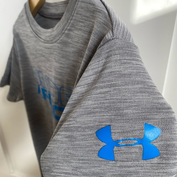 6/7y (Youth XS) Under Armour Heatgear Shirt - Picture 3 of 8